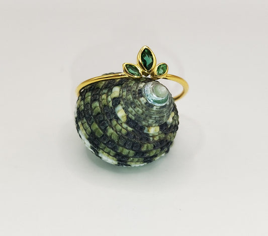 Green Zirconia Leaf Ring
